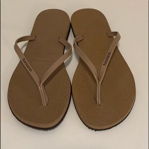 HAVAIANAS Flip Flops - Womens Size 39-40